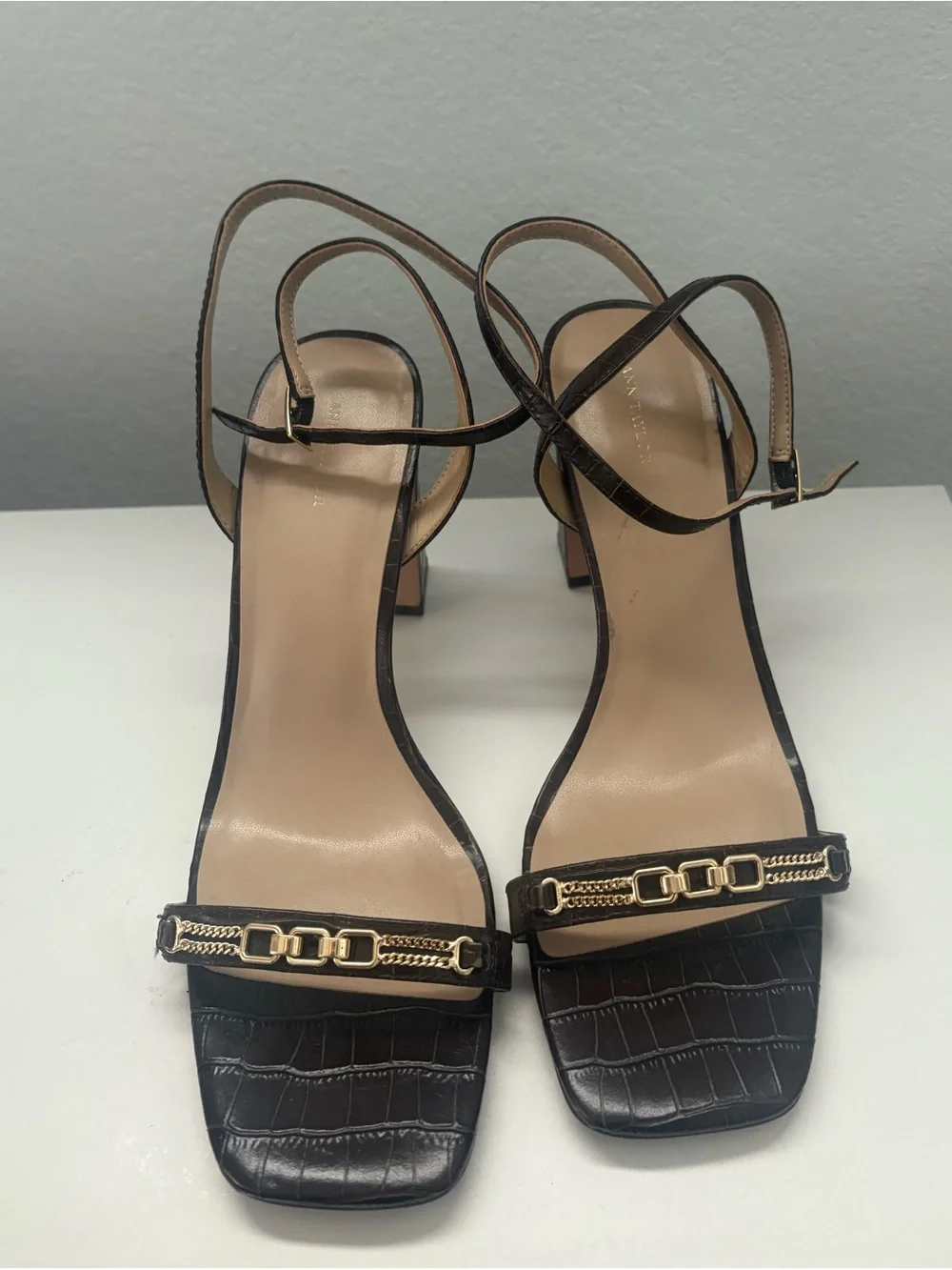 Ann Taylor Buckle Strap Brown Croc Embossed Leather Block Heel Strappy Sandal